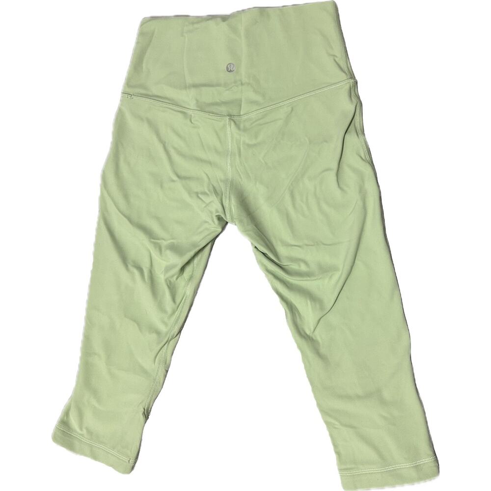 Lululemon Creamy Mint Align High Rise Below Knee Crop Leggings Women’s Size 6 - Picture 2 of 7